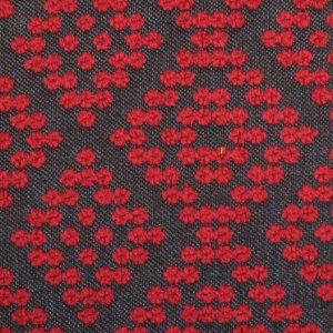Shasha Dots E6 2529 101, meubelstof met ingeweven stippen in ruitpatroon. | Effabrics.nl