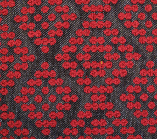 Shasha Dots E6 2529 101, meubelstof met ingeweven stippen in ruitpatroon. | Effabrics.nl