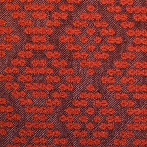 Shasha Dots E6 2529 102, meubelstof met ingeweven stippen in ruitpatroon. | Effabrics.nl