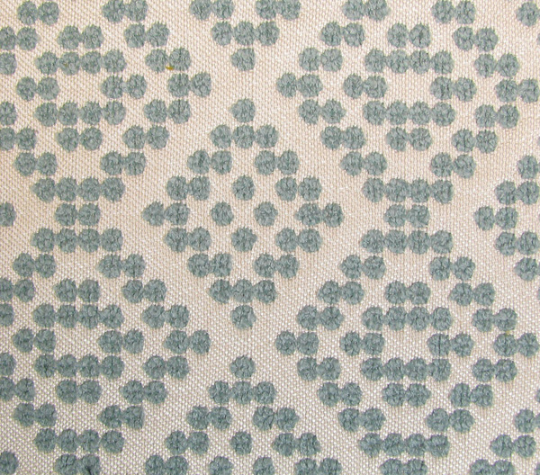 Shasha Dots E6 2529 302, meubelstof met ingeweven stippen in ruitpatroon. | Effabrics.nl