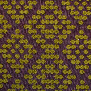 Shasha Dots E6 2529 400, meubelstof met ingeweven stippen in ruitpatroon. | Effabrics.nl