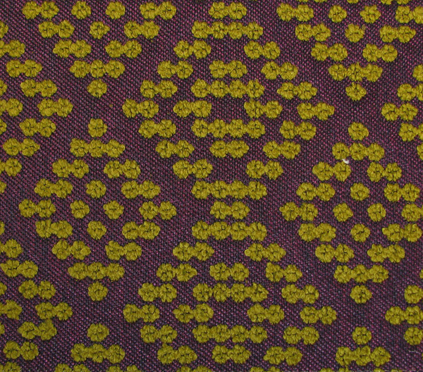 Shasha Dots E6 2529 400, meubelstof met ingeweven stippen in ruitpatroon. | Effabrics.nl