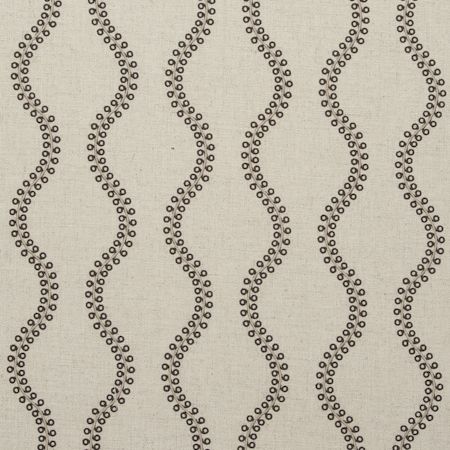 Woburn E0741-03, fijn geweven gordijnstof met geborduurde golf patroon.