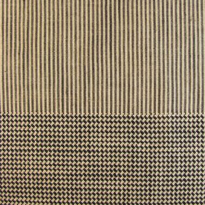 Banna E5111-01, Luxueuze decoratiestof met brede verticale strepen, 1 streep uitgevoerd in een kleine pied de poule, de andere met een klein streepje. Effabrics.nl