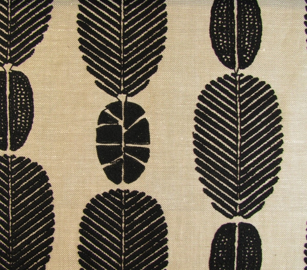 Majani E5135-02, Luxueuze decoratiestof met geborduurde patronen geweven met 100% natuurlijke materialen. | Effabrics.nl