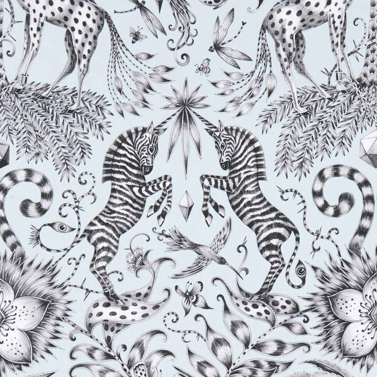 Kruger E1111-01, satijn-achtige meubelstof met dierenprint.