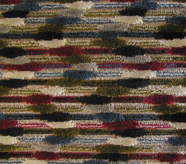 Guarda E6 2642 000 rood, Fijn geweven, glanzende ondergrond met daarop een bijzonder strepen patroon in velours. | Effabrics.nl