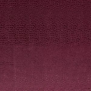Pulse E0469-06 damson, dierenprint meubelstof | Effabrics.nl