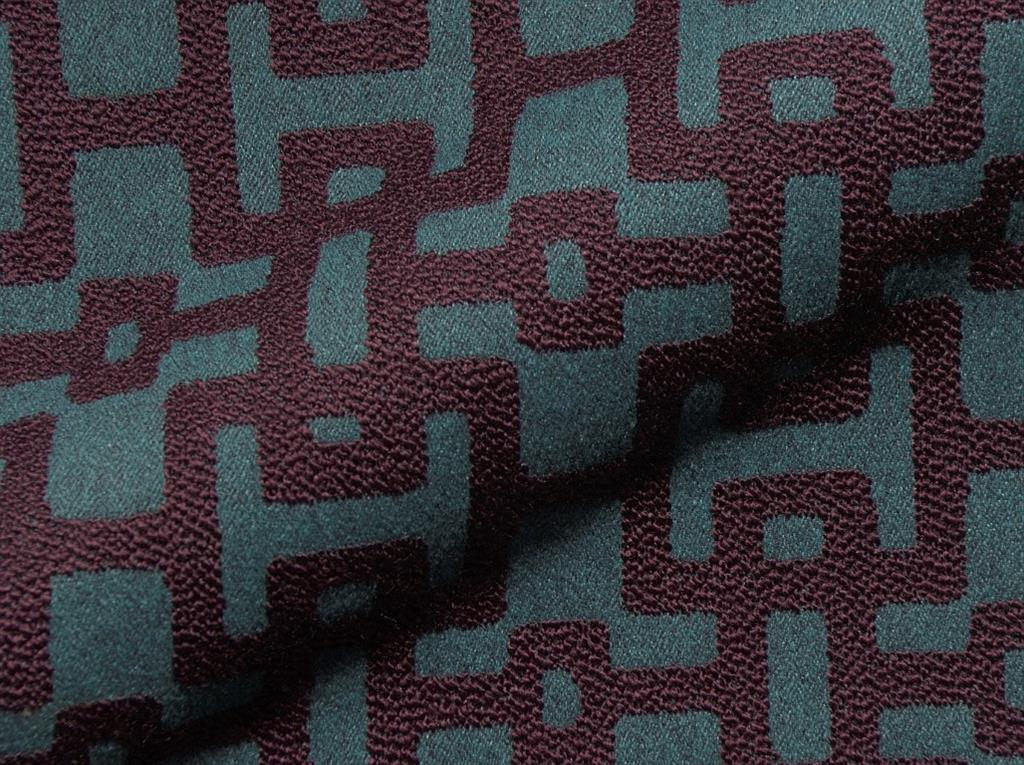 Metro E2216-165 groen, geometrisch design meubelstof.