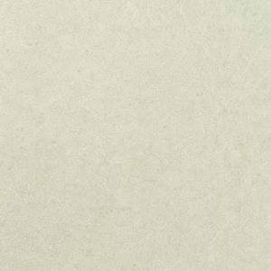 Pleso 1026-23 groen. Vinyl wandbekleding, met een ingetogen tweekleurig travertinachtig dessin. | Effabrics.nl