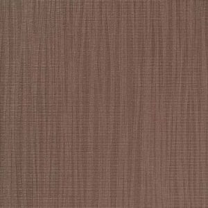 Larak 1079-21 rood. Vinyl wandbekleding, met een verticale boomschorsstructuur in ton-sur-ton kleuren. | Effabrics.nl