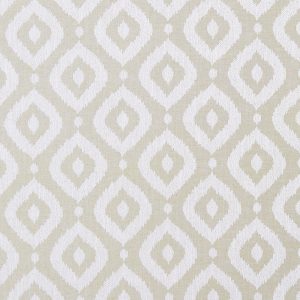 Soraya E1350-06 Natural. Gladde meubelstof met een ingeweven orientaals patroon.