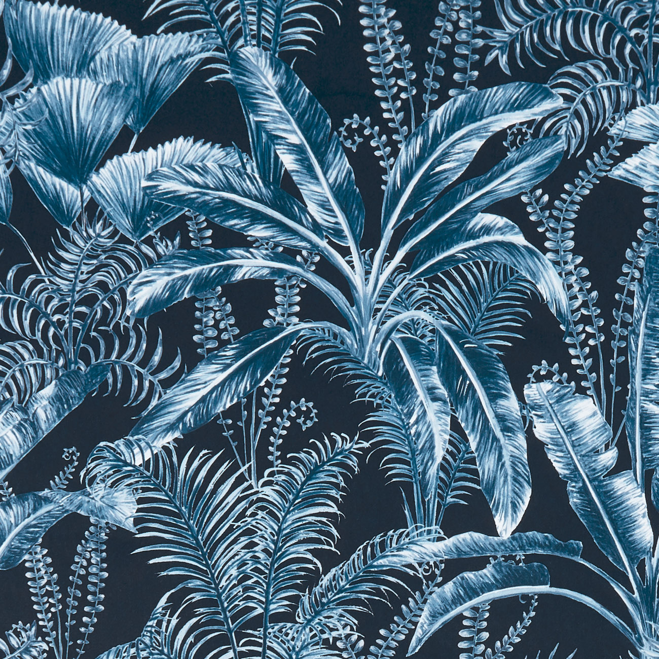 Majorelle Velvet E1367-02 Midnight. Velours meubelstof met een botanische print.