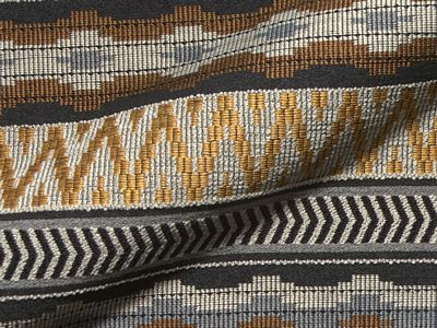 Inka Q2 E2017-274 bruin, luxueuze meubelstof. | Effabrics.nl