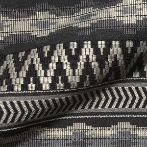 Inka Q2 E2017-276 zwart, luxueuze meubelstof. | Effabrics.nl