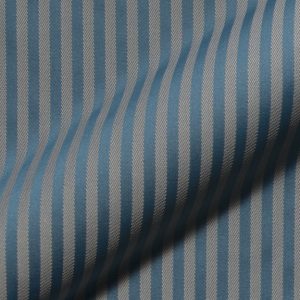 Fijn gestreepte, brandvertragende, klassieke meubelstof Rigello FR E5616-842 blauw